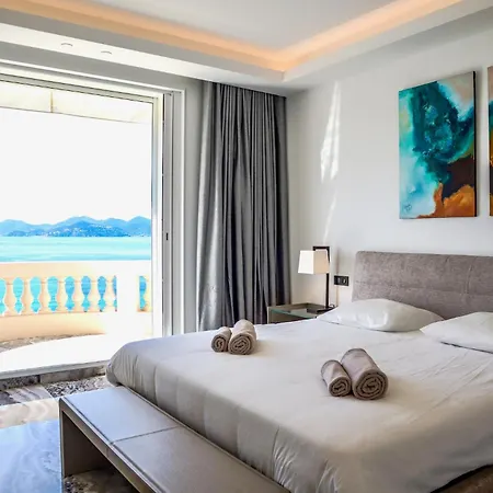 Appartement Palais Miramar 65 Bd De La Croisette