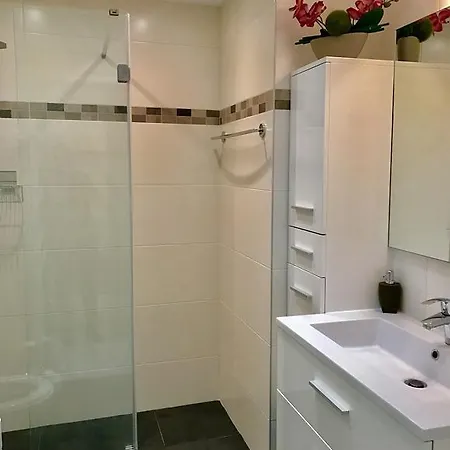 Palais Miramar 65 Bd De La Croisette Appartement *