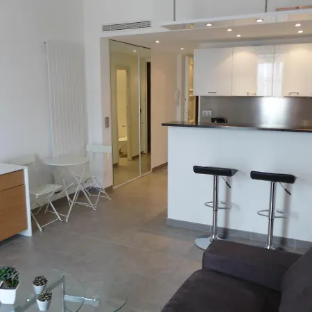 Appartement Palais Miramar 65 Bd De La Croisette *