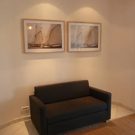Palais Miramar 65 Bd De La Croisette *