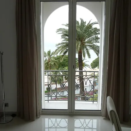 Appartement Palais Miramar 65 Bd De La Croisette Cannes