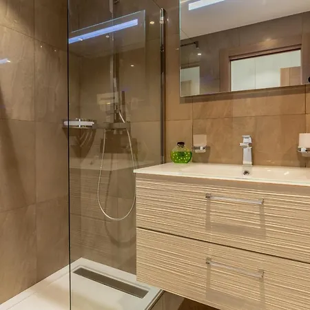 Palais Miramar 65 Bd De La Croisette Appartement