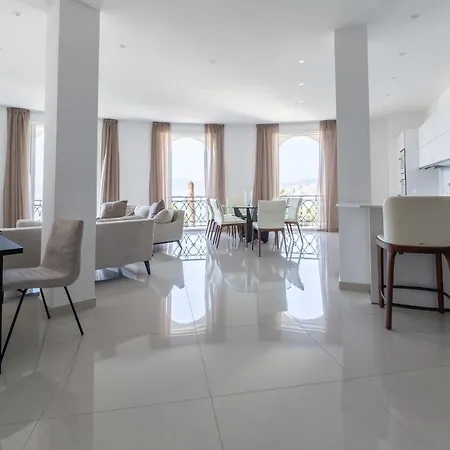 Appartement Palais Miramar 65 Bd De La Croisette